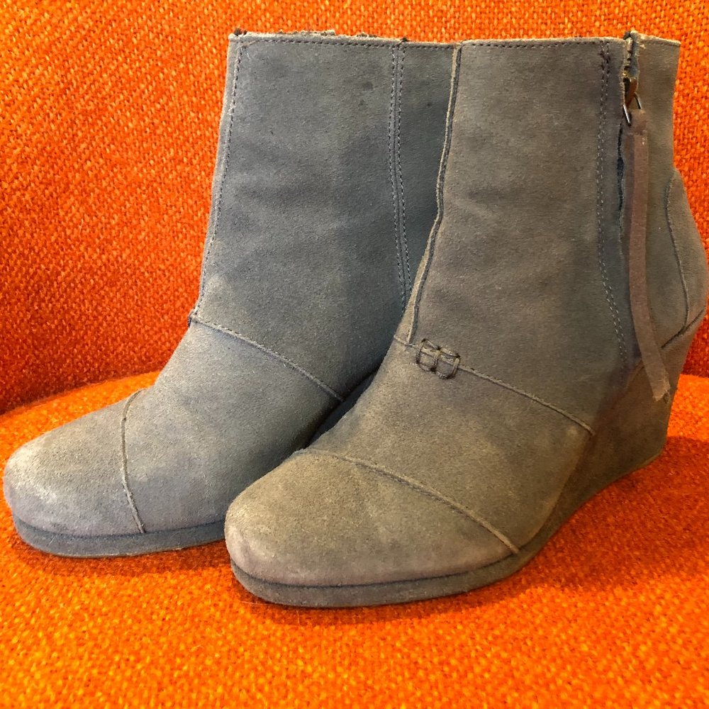 Toms Wedge Booties Size 6.5